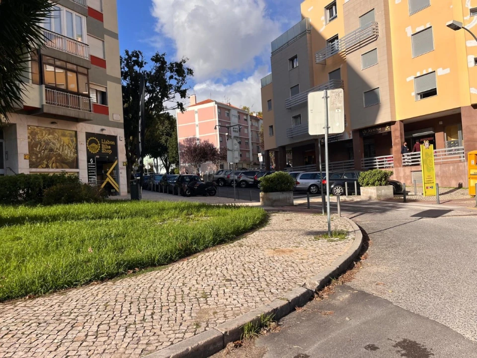 Apartamento T2 para Venda em Benfica Foto 8