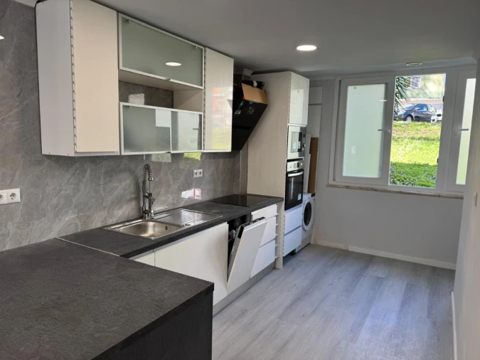 Apartamento T2 para Venda em Benfica