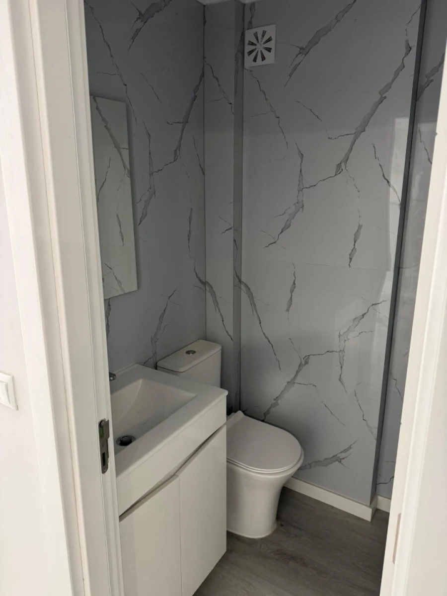 Apartamento T2 para Venda em Benfica Foto 5