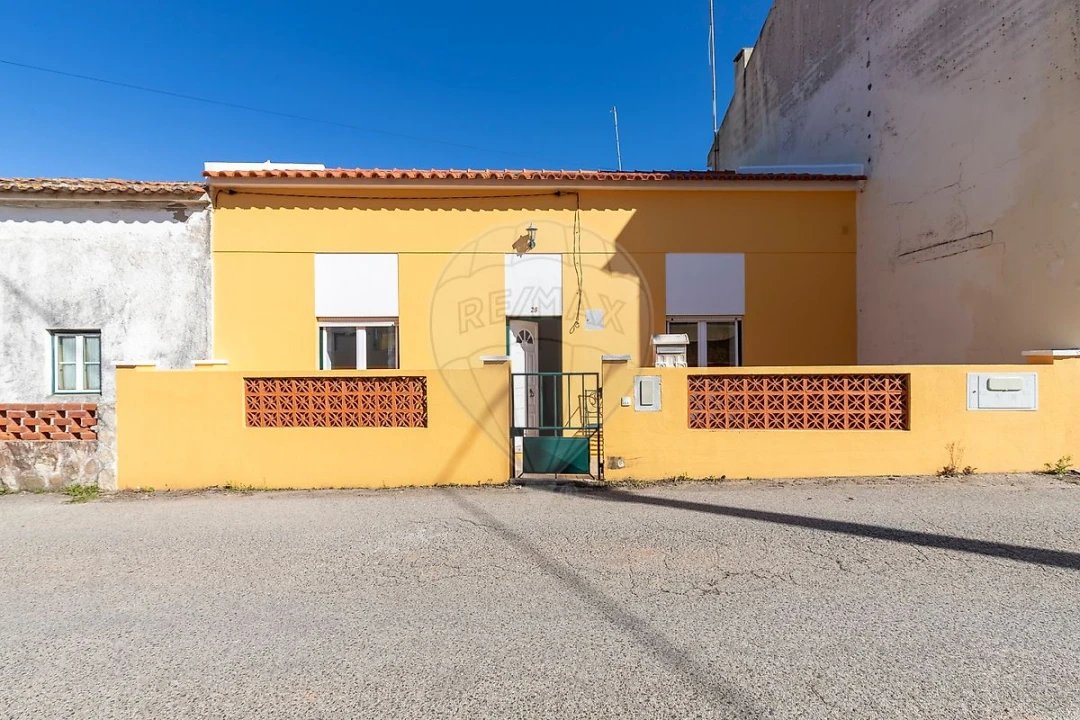 Moradia T3 para Venda em Atouguia da Baleia Foto 1