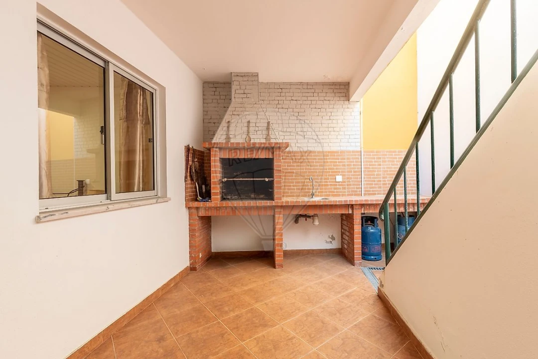 Moradia T3 para Venda em Atouguia da Baleia Foto 23