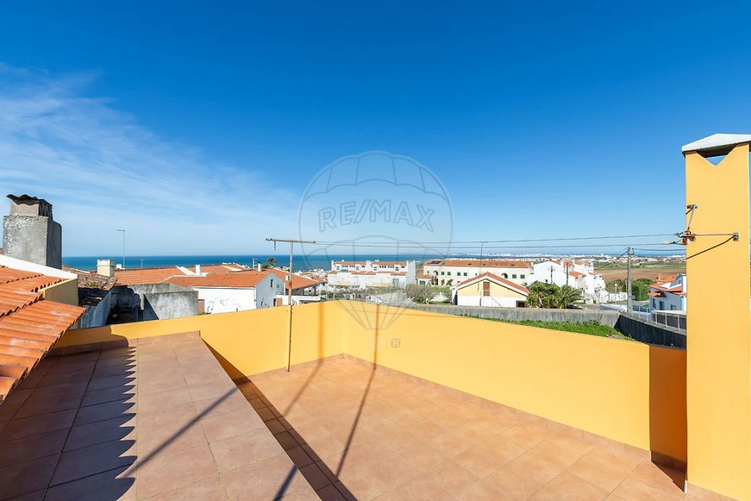 Moradia T3 para Venda em Atouguia da Baleia Foto 24