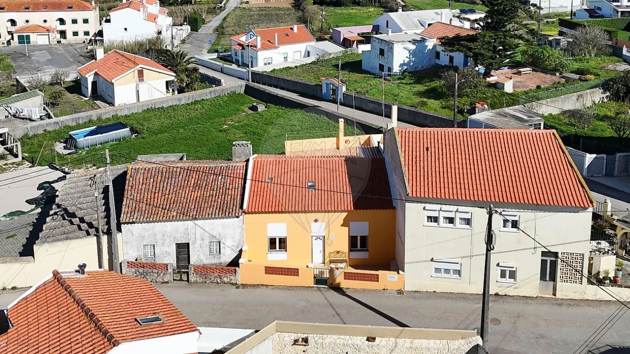 Moradia T3 para Venda em Atouguia da Baleia Foto 32