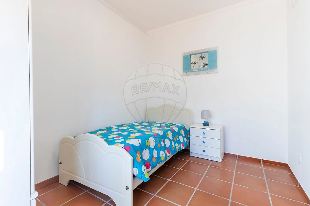 Moradia T3 para Venda em Atouguia da Baleia Foto 12