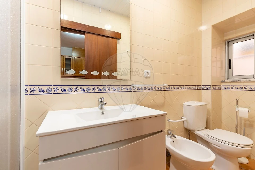 Moradia T3 para Venda em Atouguia da Baleia Foto 17