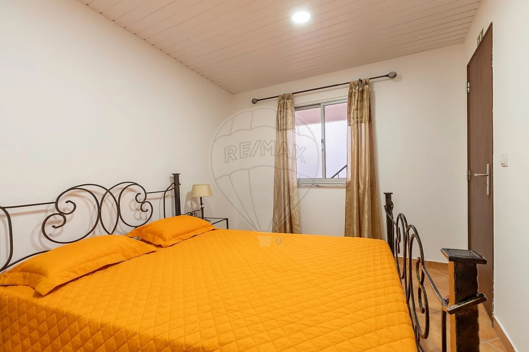 Moradia T3 para Venda em Atouguia da Baleia Foto 22