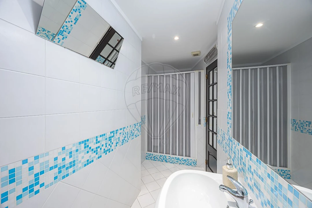 Apartamento T3 para Venda em Santa Maria, São Pedro e Matacães Foto 17