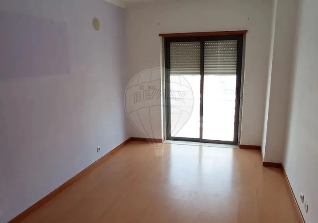 Apartamento T2 para Venda em Algueirão-Mem Martins Foto 17