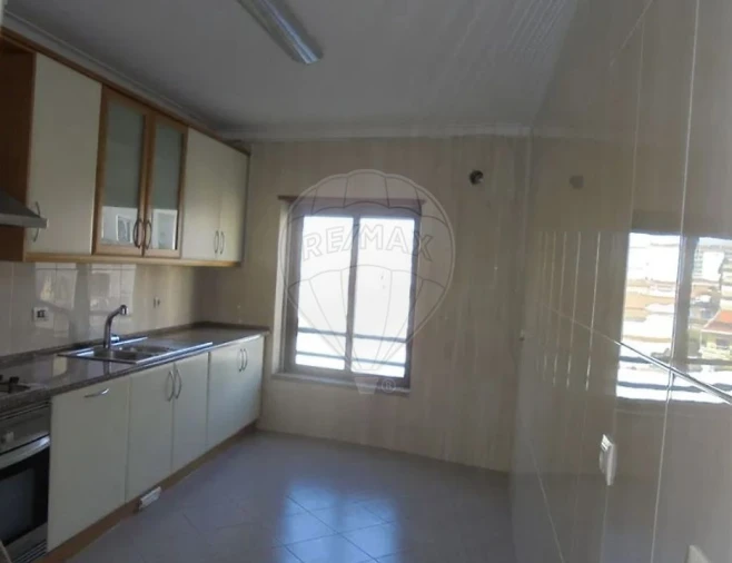 Apartamento T2 para Venda em Algueirão-Mem Martins Foto 6