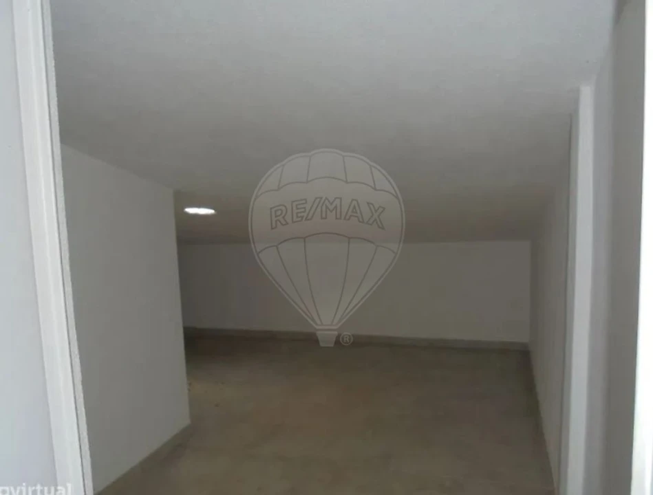 Apartamento T2 para Venda em Algueirão-Mem Martins Foto 2