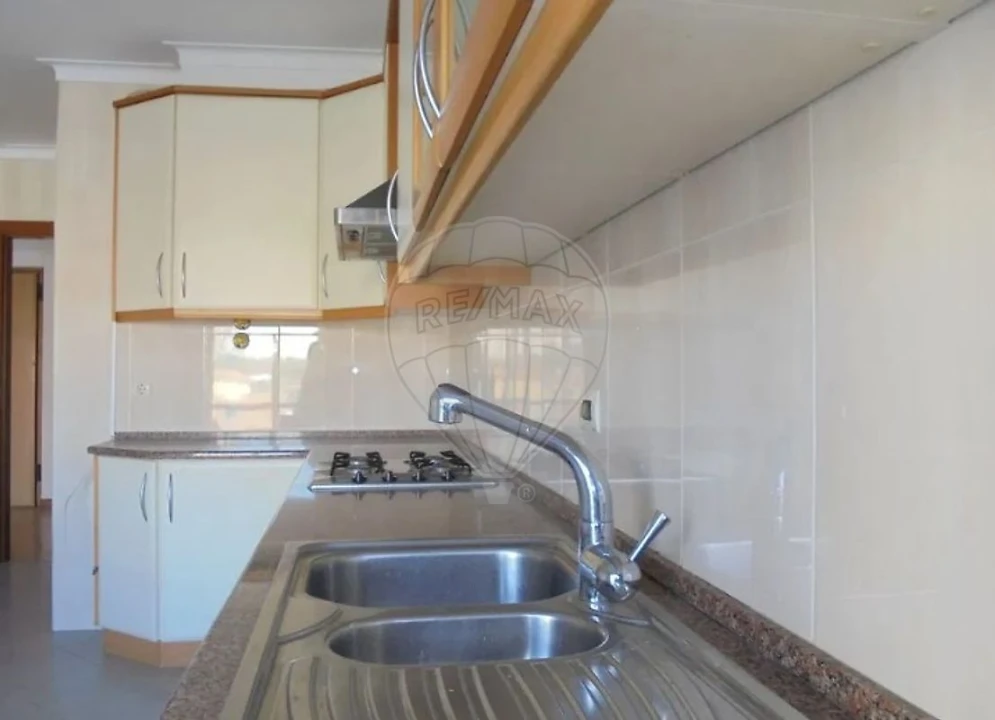 Apartamento T2 para Venda em Algueirão-Mem Martins Foto 8