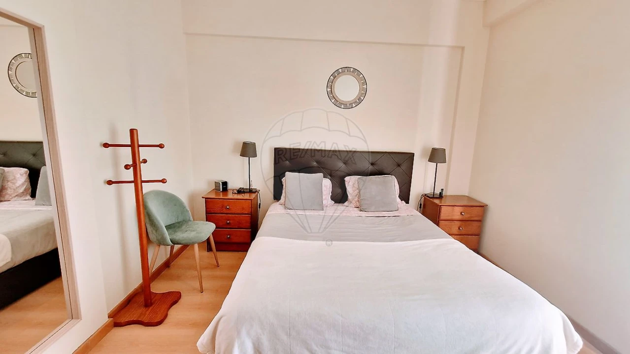 Apartamento T2 para Venda em Santa Iria de Azoia, São João da Talha e Bobadela Foto 8