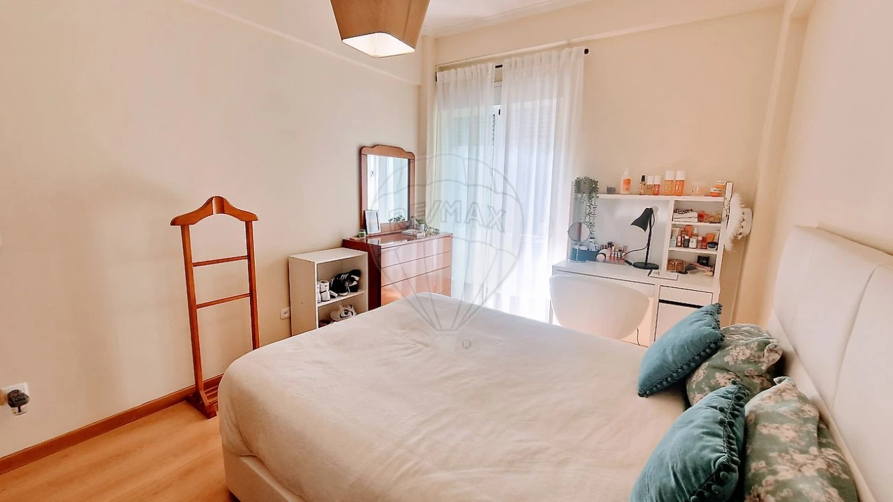 Apartamento T2 para Venda em Santa Iria de Azoia, São João da Talha e Bobadela Foto 6