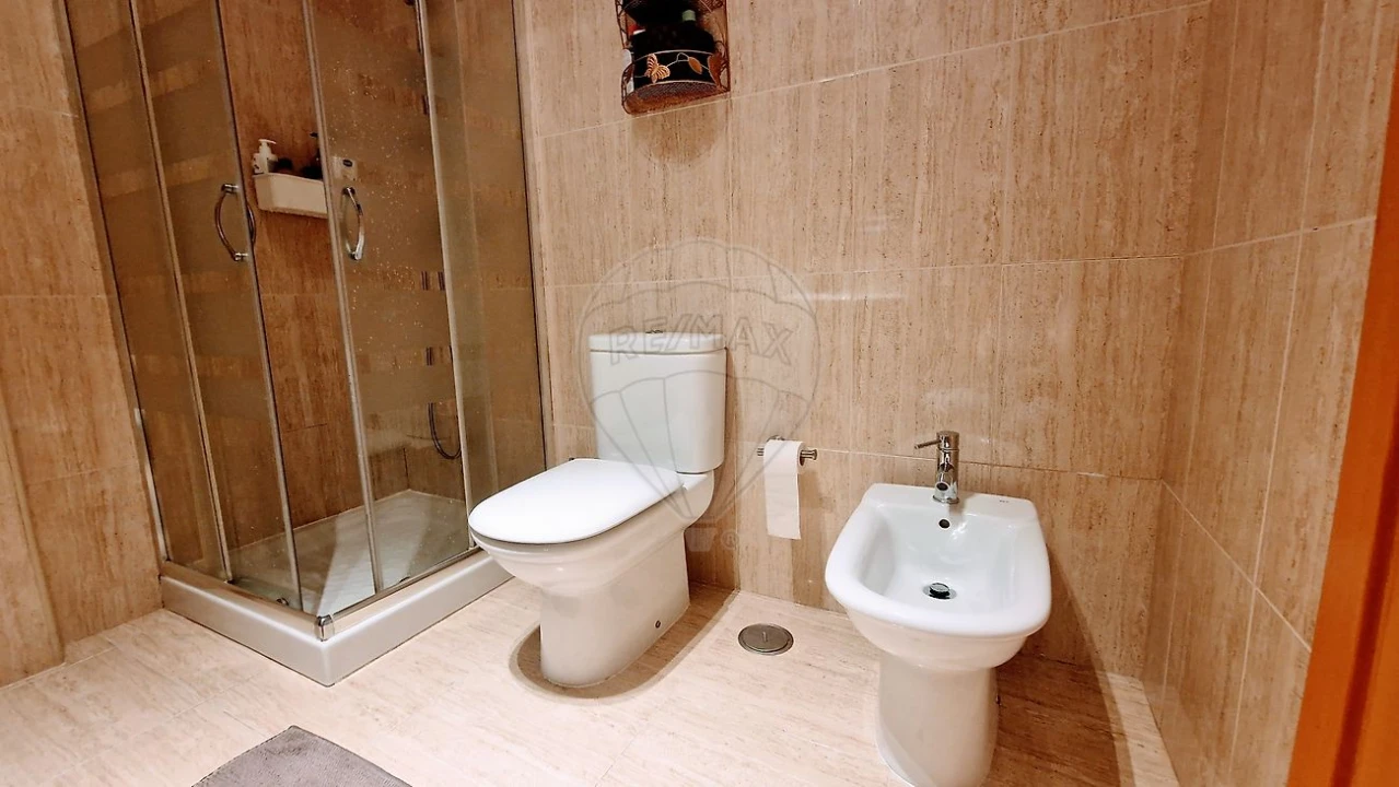 Apartamento T2 para Venda em Santa Iria de Azoia, São João da Talha e Bobadela Foto 13