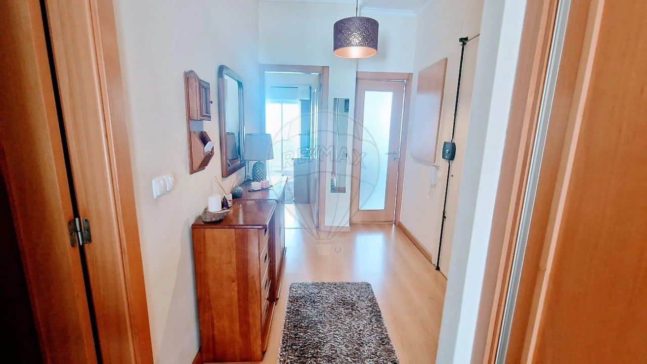 Apartamento T2 para Venda em Santa Iria de Azoia, São João da Talha e Bobadela Foto 12