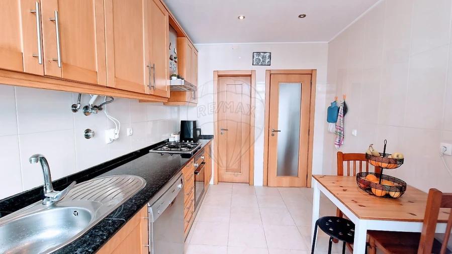 Apartamento T2 para Venda em Santa Iria de Azoia, São João da Talha e Bobadela Foto 21