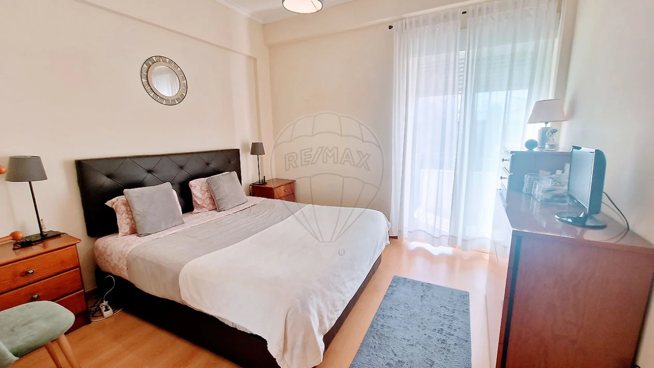 Apartamento T2 para Venda em Santa Iria de Azoia, São João da Talha e Bobadela Foto 7