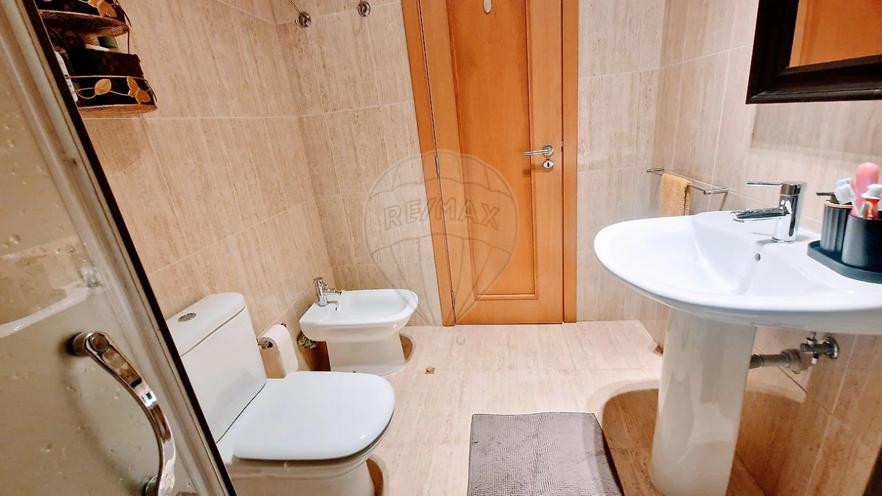 Apartamento T2 para Venda em Santa Iria de Azoia, São João da Talha e Bobadela Foto 15