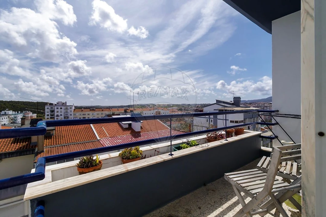 Apartamento T4 para Venda em Rio de Mouro Foto 11