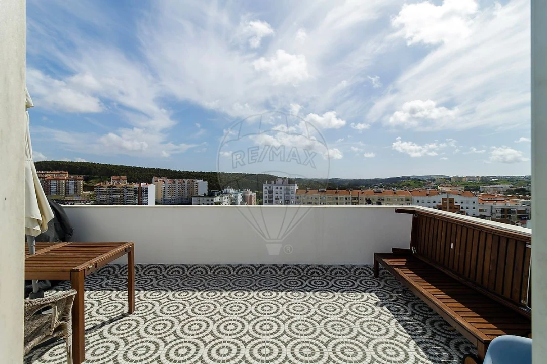 Apartamento T4 para Venda em Rio de Mouro Foto 27