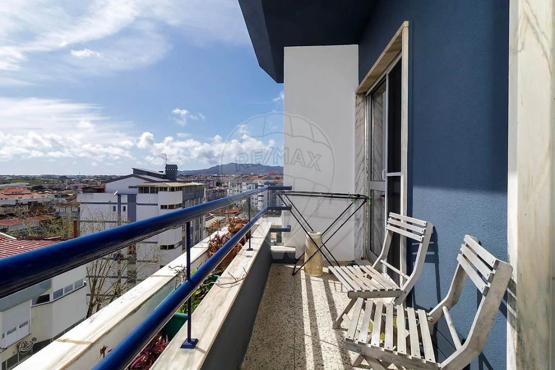 Apartamento T4 para Venda em Rio de Mouro Foto 10