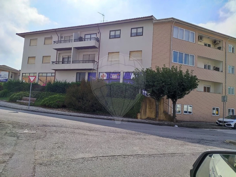 Loja para Venda em São João da Madeira Foto 13