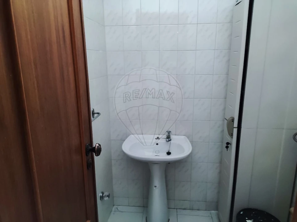 Loja para Venda em São João da Madeira Foto 4