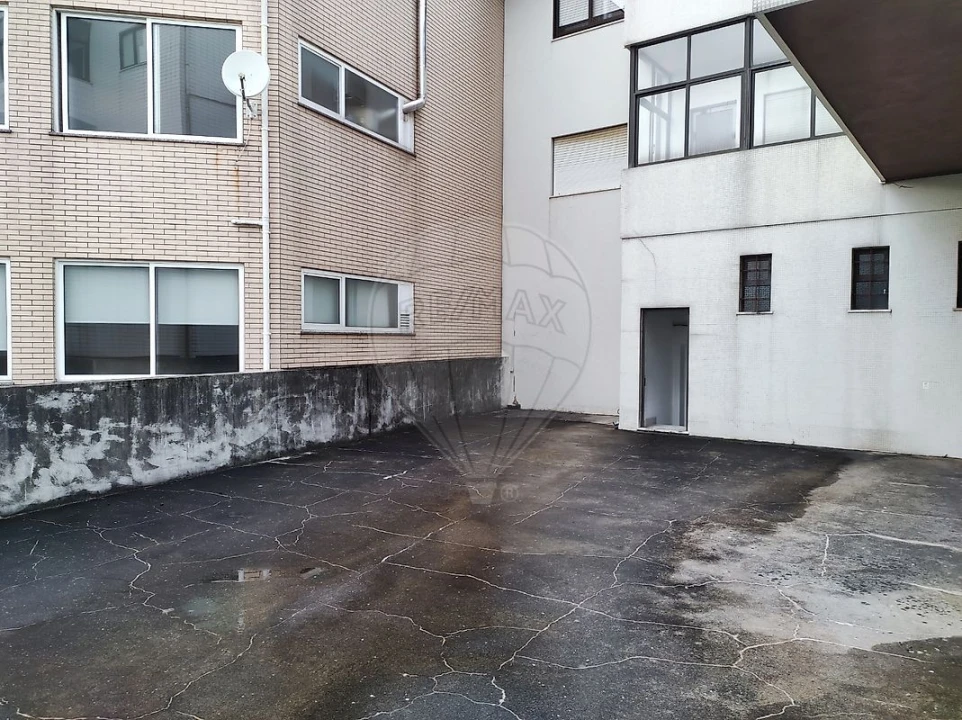 Loja para Venda em São João da Madeira Foto 9