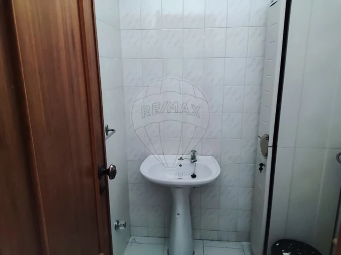 Loja para Venda em São João da Madeira Foto 4