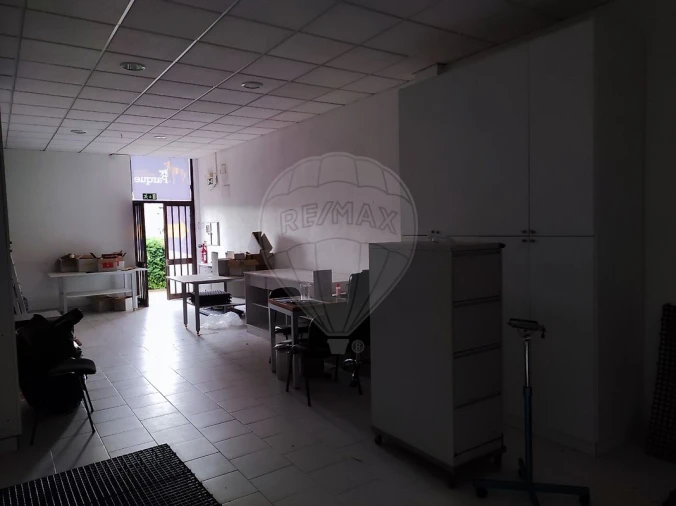 Loja para Venda em São João da Madeira Foto 3