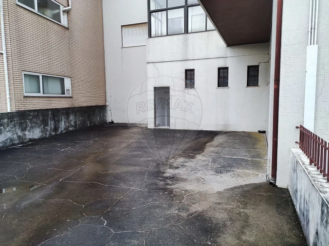 Loja para Venda em São João da Madeira Foto 10