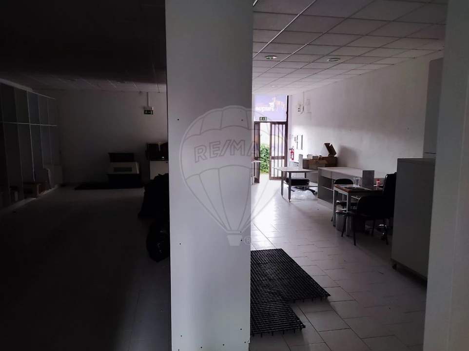 Loja para Venda em São João da Madeira Foto 8