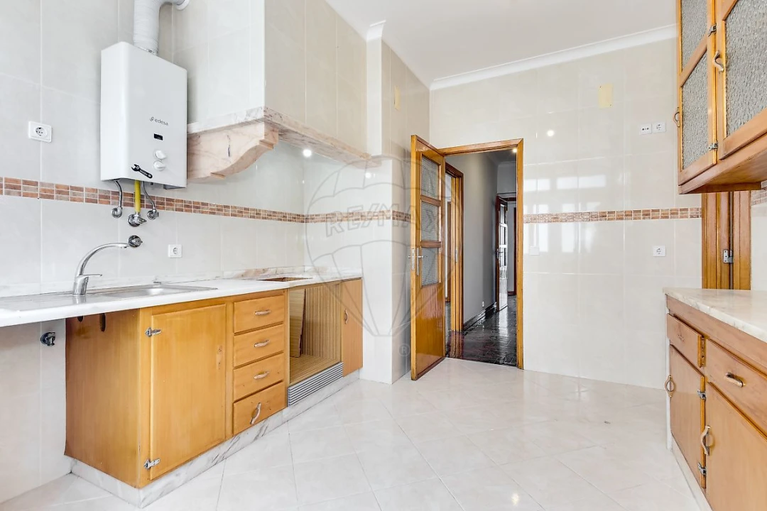 Apartamento T5 para Venda em Arroios Foto 29