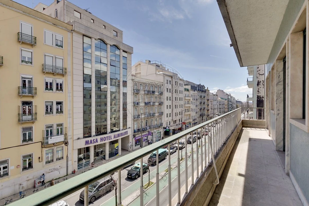 Apartamento T5 para Venda em Arroios Foto 4