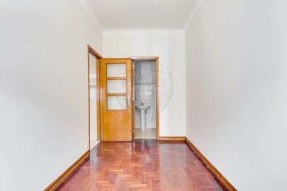 Apartamento T5 para Venda em Arroios