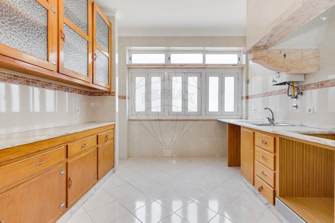 Apartamento T5 para Venda em Arroios Foto 22
