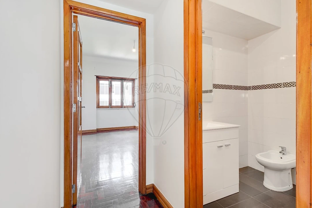 Apartamento T5 para Venda em Arroios Foto 7