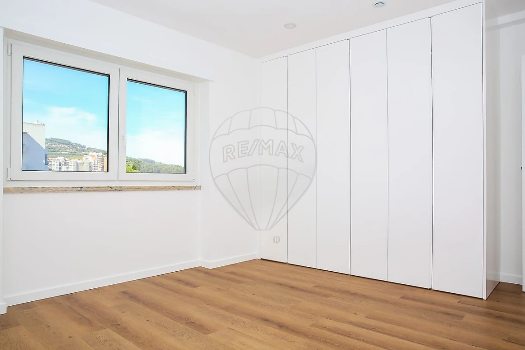 Apartamento T3 para Venda em Loures Foto 18