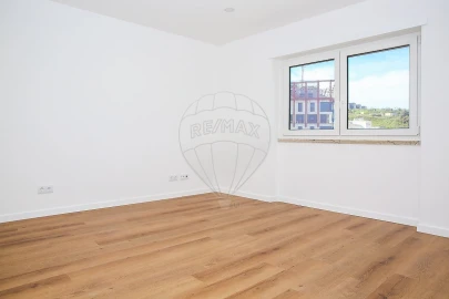 Apartamento T3 para Venda em Loures