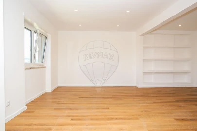 Apartamento T3 para Venda em Loures