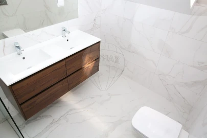 Apartamento T3 para Venda em Loures