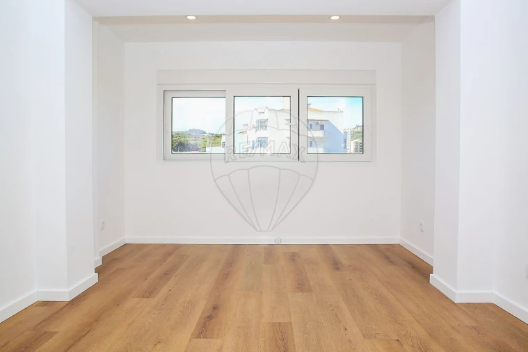 Apartamento T3 para Venda em Loures Foto 21