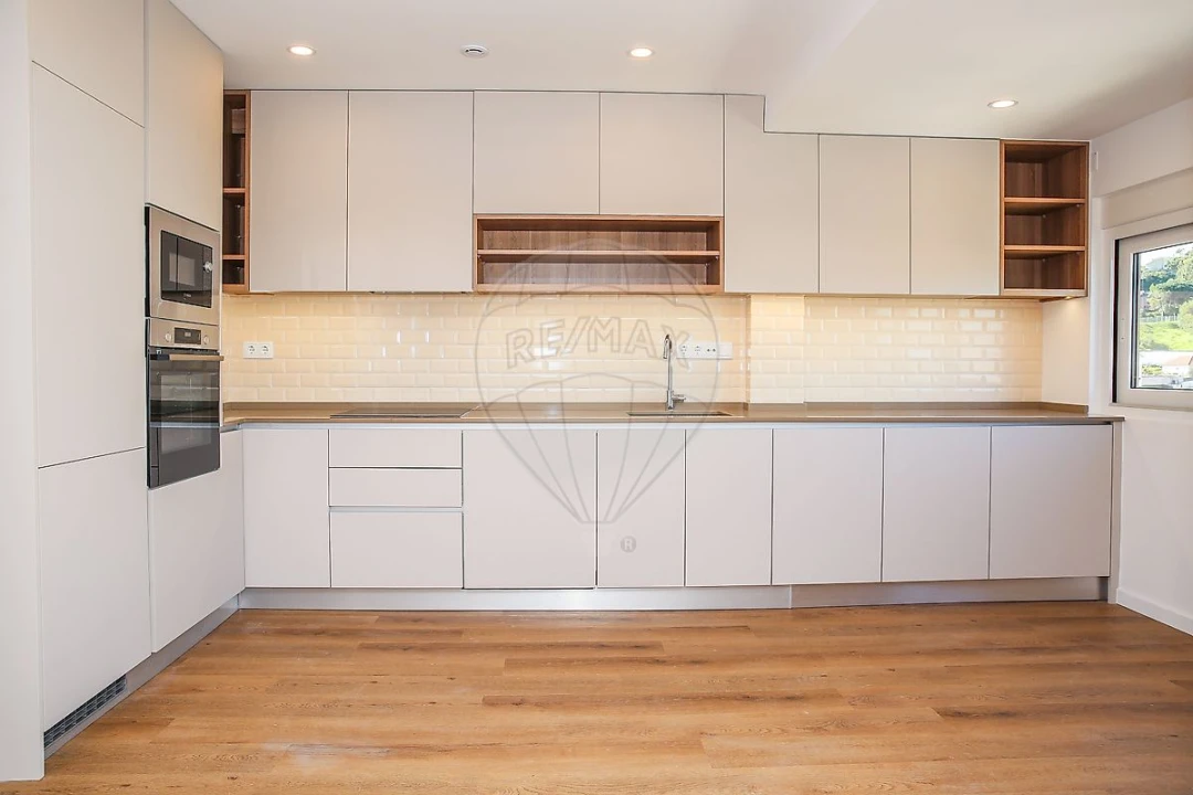 Apartamento T3 para Venda em Loures Foto 3