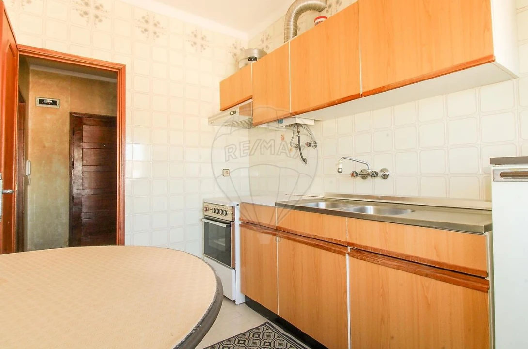 Apartamento T1 para Venda em Buarcos Foto 8