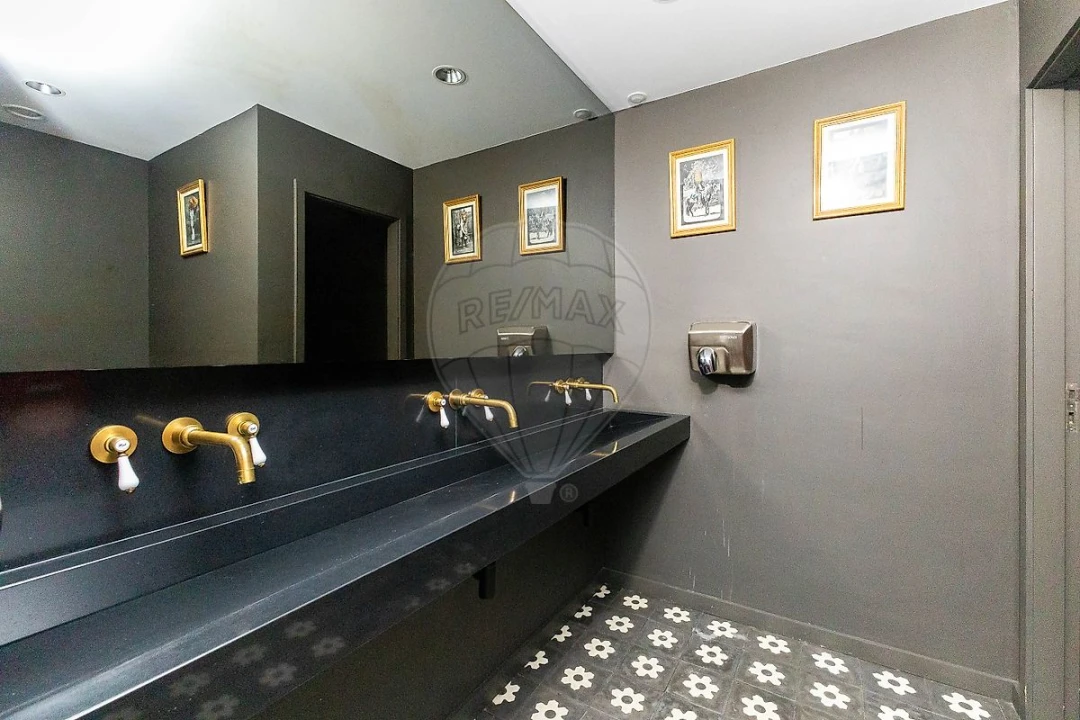 Loja para Venda em Matosinhos e Leça da Palmeira Foto 16