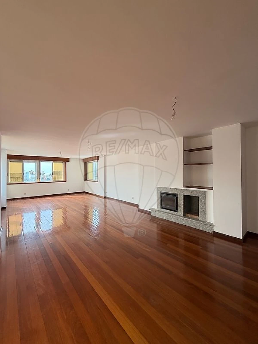 Apartamento T3 para Arrendamento em Matosinhos e Leça da Palmeira Foto 3