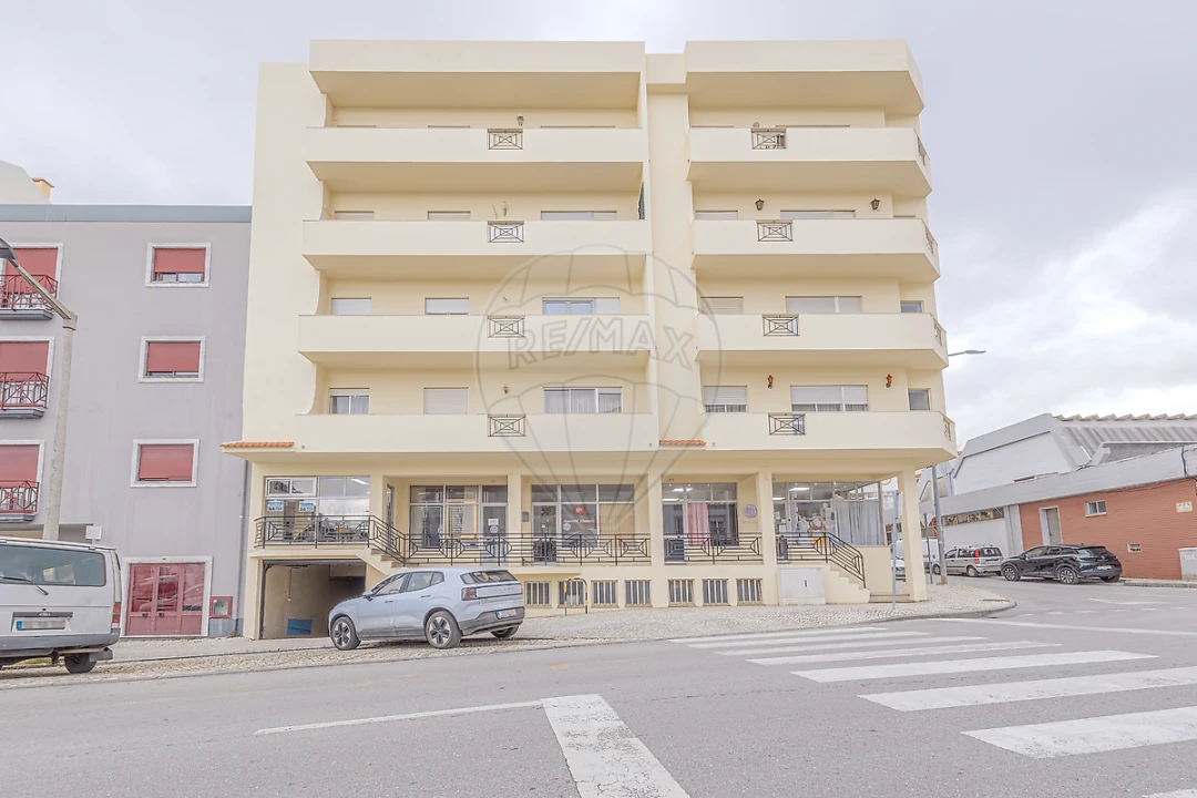 Apartamento T3 para Venda em Cadaval e Pêro Moniz Foto 2