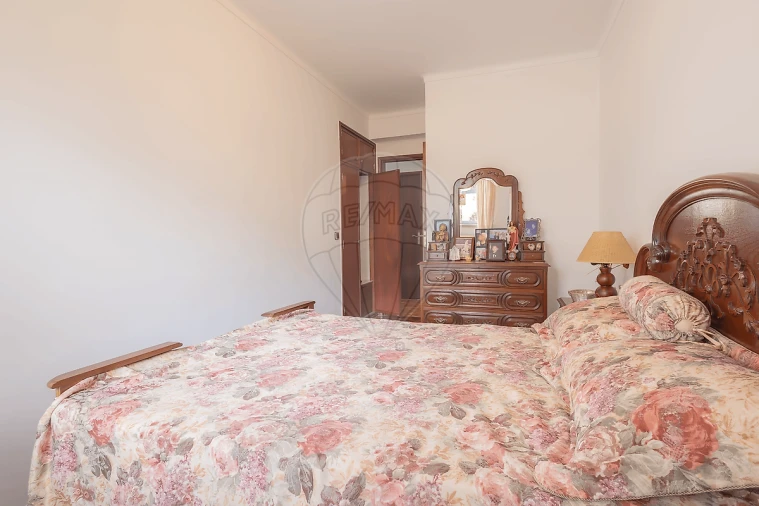 Apartamento T3 para Venda em Cadaval e Pêro Moniz Foto 12