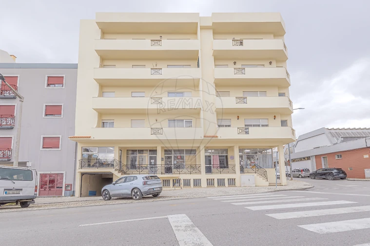 Apartamento T3 para Venda em Cadaval e Pêro Moniz Foto 2