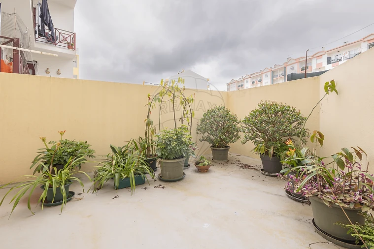 Apartamento T3 para Venda em Cadaval e Pêro Moniz Foto 10